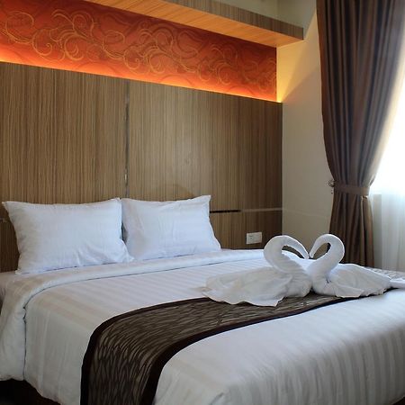 Amadeo Hotel Duri エクステリア 写真